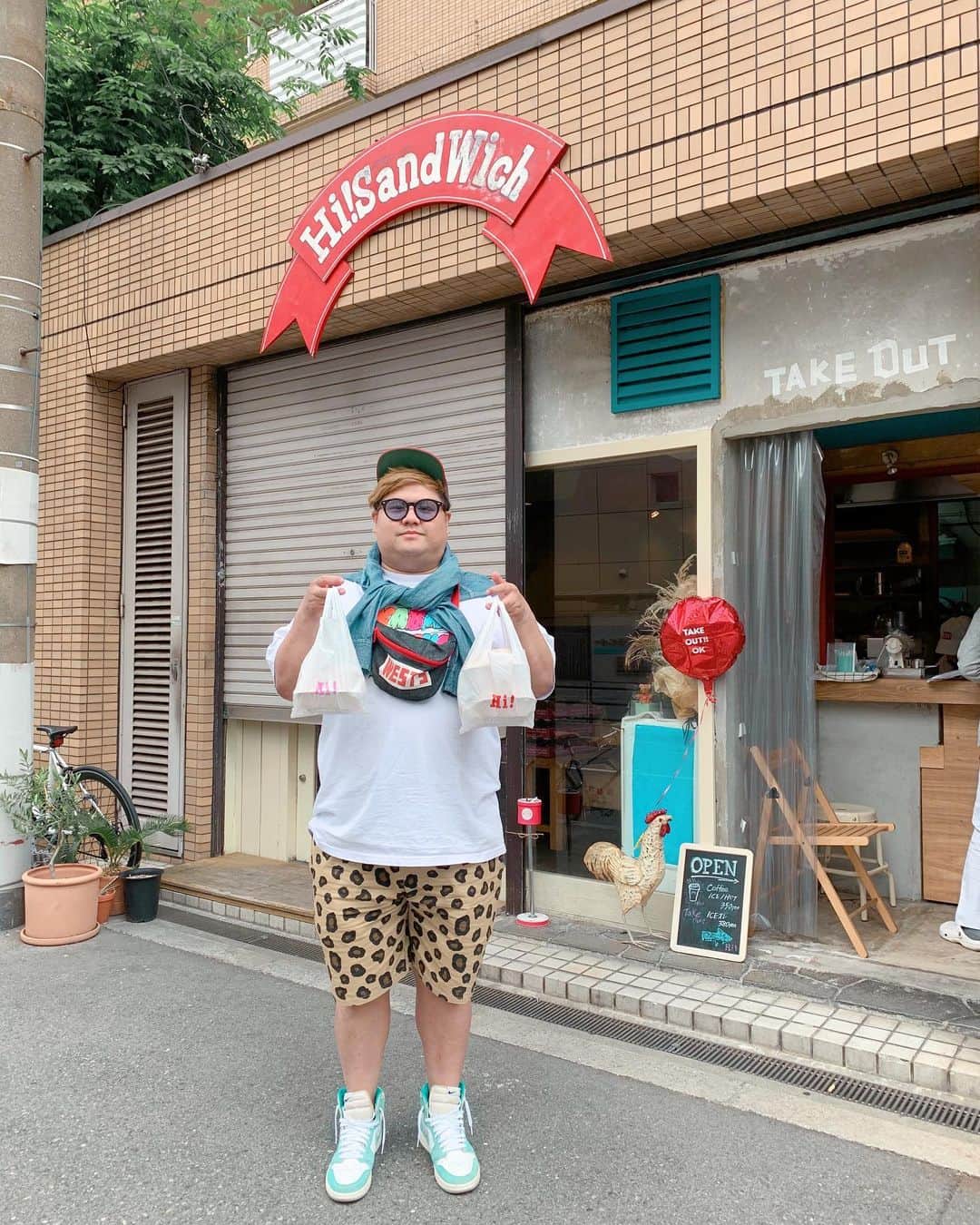 池田真一のインスタグラム：「南堀江 Hi!SandWich テイクアウトやってるよ！ 美味すぎ！オシャレすぎ！ ほんで僕太り過ぎ！ #何食べても太らない方法知ってる人と繋がりたい #5秒で5kg痩せる方法知ってる人と繋がりたい #めちゃくちゃ美味い店知ってる人と繋がりたい #めっちゃ僕の事褒めてくれる人と繋がりたい #めっちゃ僕の事甘やかしてくれる人と繋がりたい #繋がりたい繋がりたいばっかり言うてる人とは繋がりたくない」