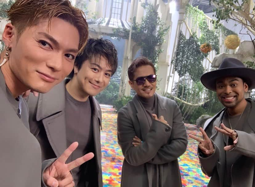 SHOKICHIさんのインスタグラム写真 - (SHOKICHIInstagram)「懐かしの写真🤝 早くみんなで歌いたいです✨✨ @exile_atsushi_official #takahiro くん @exile_nesmith_official #愛のために」5月13日 12時57分 - exxxile_shokichi