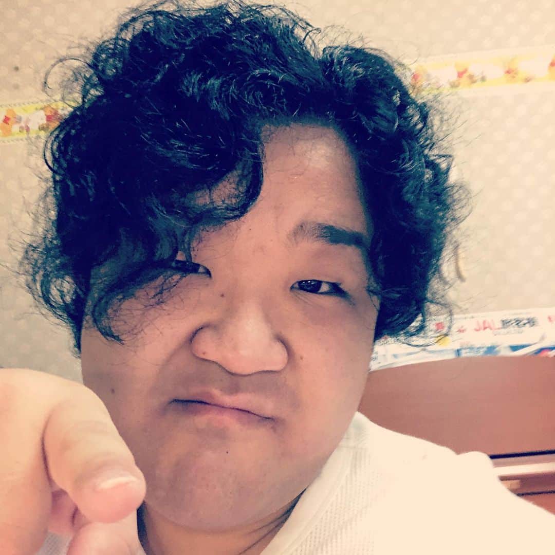 伊東先生さんのインスタグラム写真 - (伊東先生Instagram)「風呂あがり手抜きモノマネ 【花より男子の松本潤】  #嵐 #松本潤 #花より男子 #おうち時間 #モノマネ #手抜き」5月13日 13時07分 - itou.t