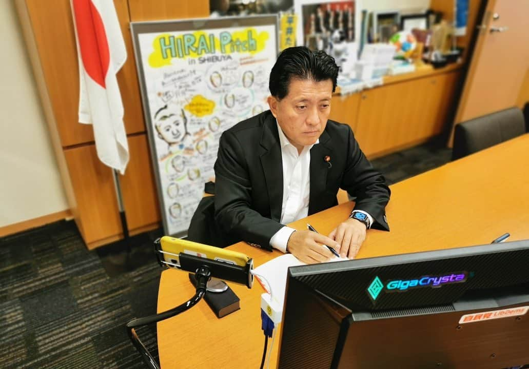 平井卓也さんのインスタグラム写真 - (平井卓也Instagram)「デジ特スタートアップ合同web会議を開催。今回も「コロナと戦う・アフターコロナをリードするスタートアップの現状と支援」というテーマで、①岡田直己先生（大阪急性期総合医療センター高度救命救急センター 救急医）、②木下剛さん（Binah社 顧問）、③久池井淳さん（Fairy Devices株式会社 執行役）、④増井俊之さん（Nota,Inc. CTO）からヒアリング。どれも期待できるスタートアップです。#平井卓也 #自民党 #デジ特 #スタートアップ #平井ピッチ」5月13日 13時11分 - hiratakuchan0125