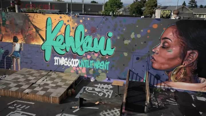 のインスタグラム：「Congratulations @kehlani 🥂#Town ✊🏾 🔥🔥🔥@timothyb_art  excellent work Nephew 👊🏾💯🔥🔥🔥🔥🔥」