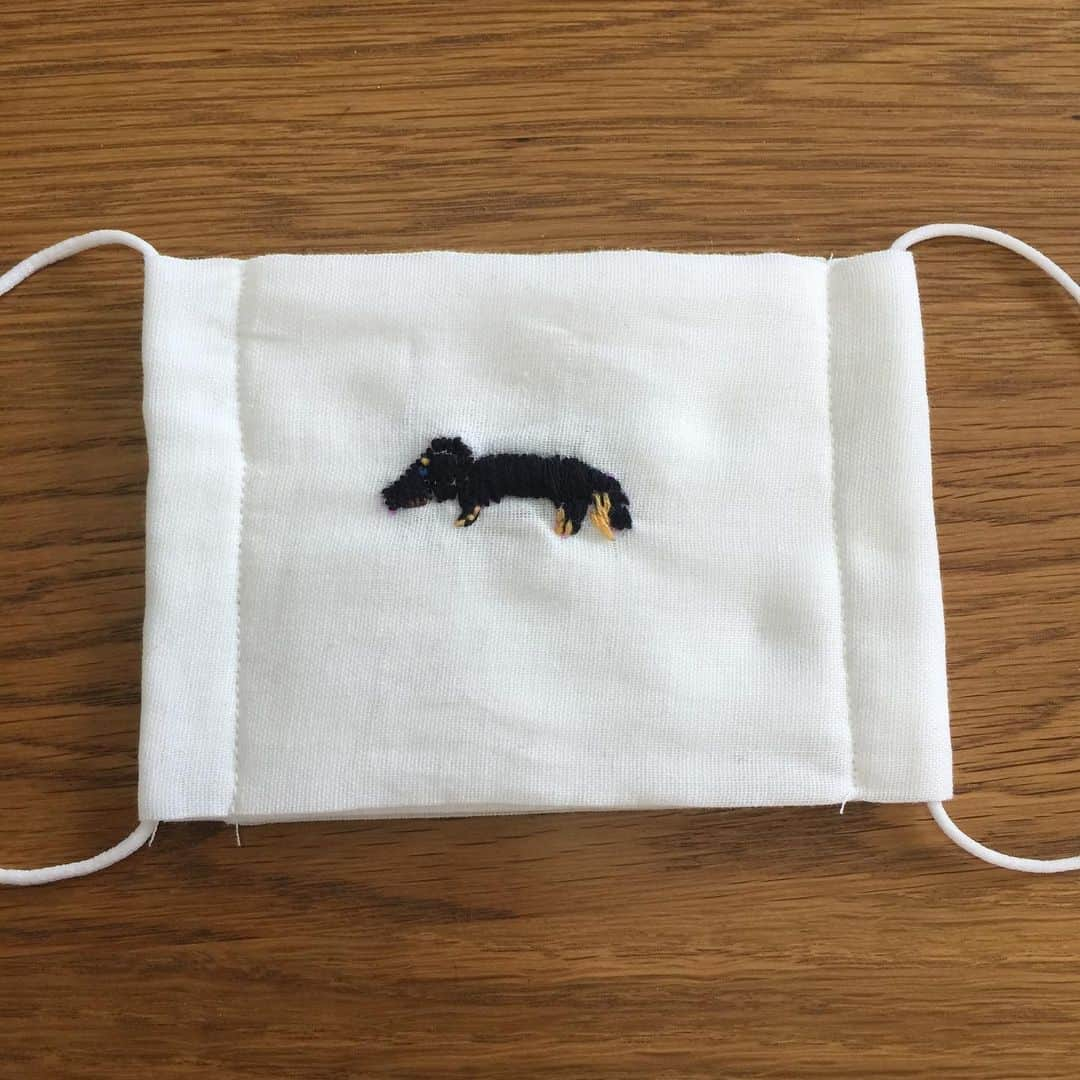 青木剛さんのインスタグラム写真 - (青木剛Instagram)「我が家のアイドルを手刺繍🐶 いつも癒しをありがとう🙏 #手刺繍 #手刺繍はじめました #一針入想」5月13日 15時12分 - takeshiaoki15