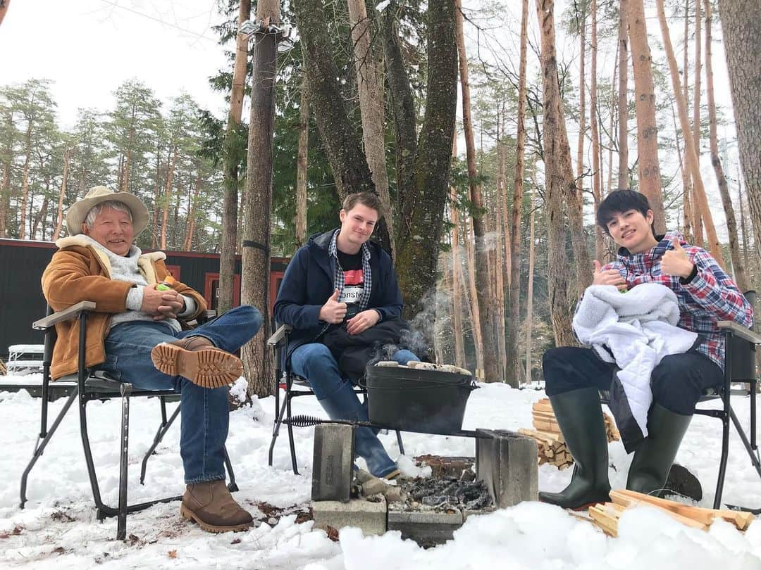 高垣英一郎さんのインスタグラム写真 - (高垣英一郎Instagram)「次回の村雨式キャンプは 5/17(火) フジテレビ 21:54〜です!! 前回、美味しくなーれと作った鶏ご飯を食べます笑 是非ご覧ください😁 #村雨式キャンプ#村雨辰剛 さん#清水国明 さん#高垣英一郎#フジテレビ#キャンプ#清水国明の森と湖の楽園」5月13日 17時42分 - eiichiro_1219