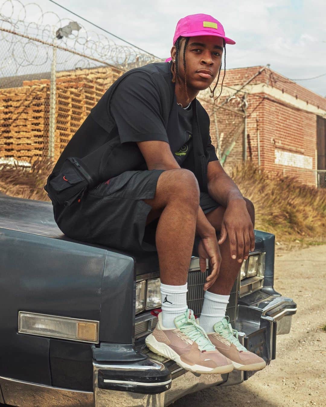 Jordanのインスタグラム：「Comfort is always in style.  The Jordan Delta ‘Tan’ is coming 5.14 #JUMPMAN」