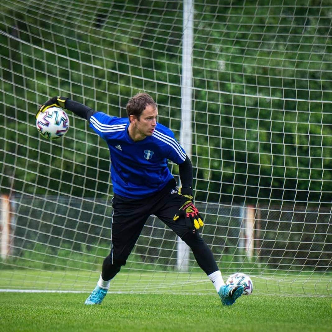 クシシュトフ・カミンスキーのインスタグラム：「Pierwszy trening po wznowieniu zajęć drużynowych ⚽ #wislaplock #płock #plock #ekstraklasa #gk #football」