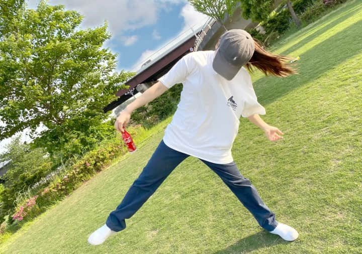 にこのインスタグラム：「散歩の時はいつも超適当になってしまうから 運命の出会いとかあっても対応できない  #tb」