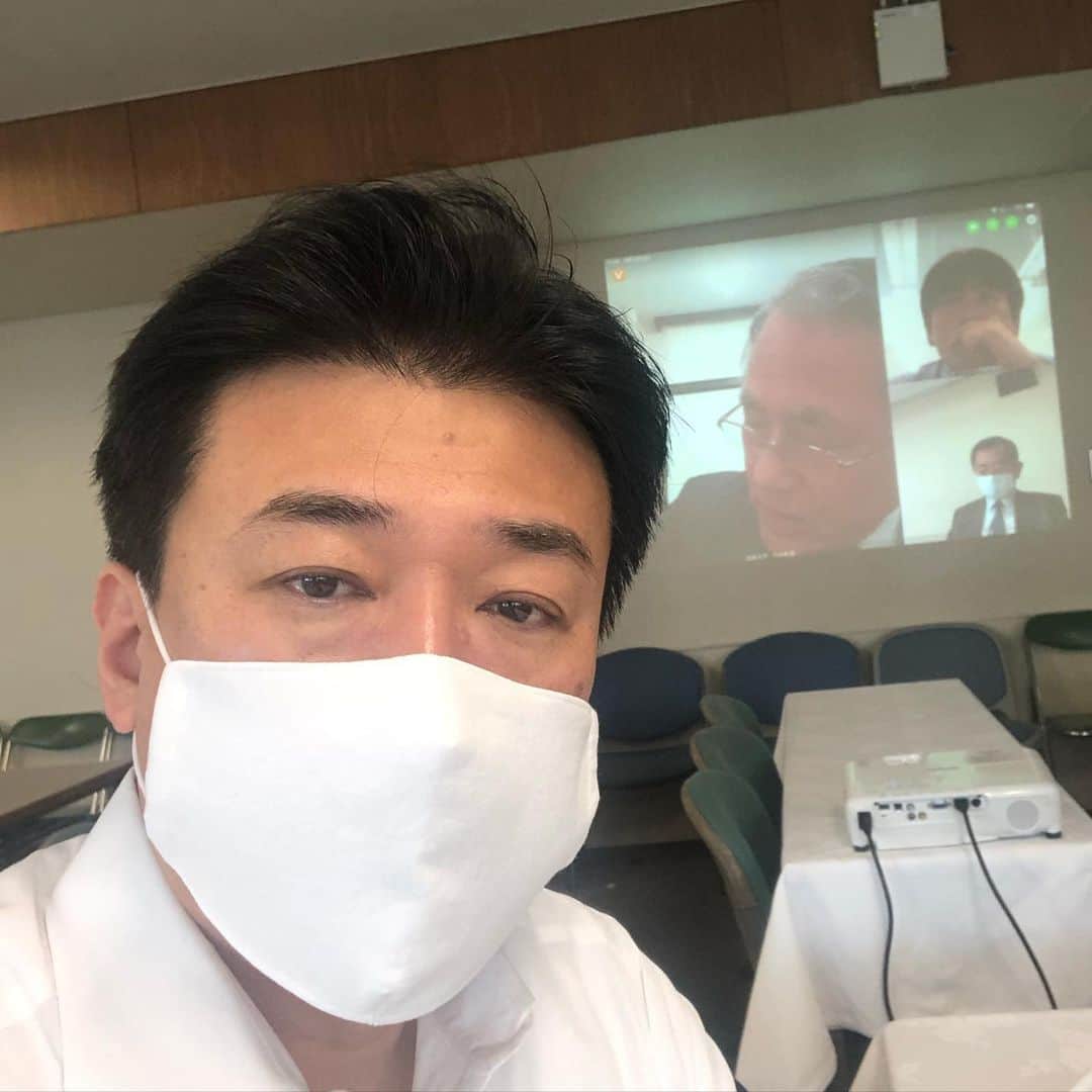 木原稔のインスタグラム：「家内の手作りマスクが届きました。」