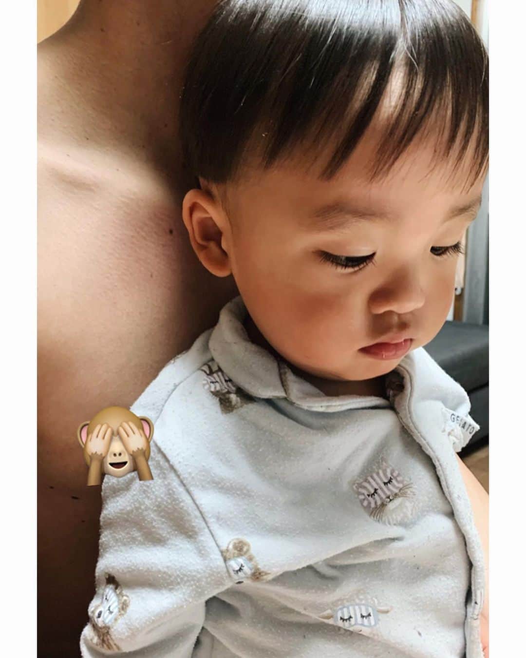 小西翼さんのインスタグラム写真 - (小西翼Instagram)「. まだまだ、スッカスカの 髪の毛を毛先だけ整えてみた👦🏻👏🏼 . #kids#baby#cut」5月13日 21時18分 - tucha_k