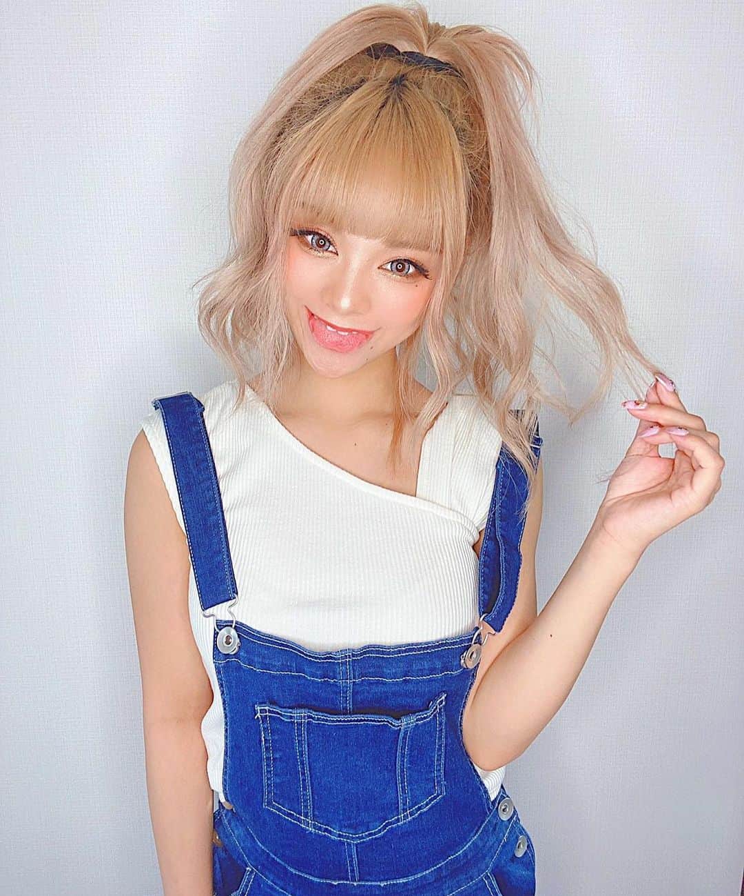 小田愛実（まぁみ）さんのインスタグラム写真 - (小田愛実（まぁみ）Instagram)「😝💛✨💭﻿ ﻿ TikTokの変身する奴めちゃくちゃ好評で嬉しい！﻿ ﻿ 最初のパジャマ姿はただの奇行種だけど😠😠﻿ ﻿ #ポニーテール #ギャル #egg #いいね」5月13日 21時18分 - maaaami79