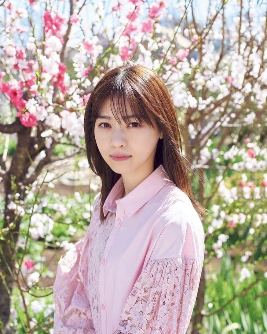 西野七瀬fanのインスタグラム：「･ #西野七瀬 #なぁちゃん #ななせまる #ななせ #にしのななせ #にゃー #なーちゃん #nishinonanase  #乃木坂46 #nogizaka46  #雑誌 #nonno #どいや丸軍団 #七瀬組  #乃木坂ちゃんリスペクト軍団」