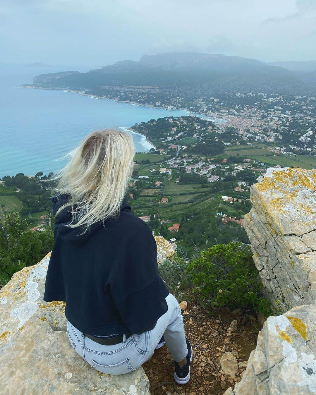 ペルニール・ブルームさんのインスタグラム写真 - (ペルニール・ブルームInstagram)「Cassis on a cloudy day 🌥」5月13日 22時00分 - pernilleblume