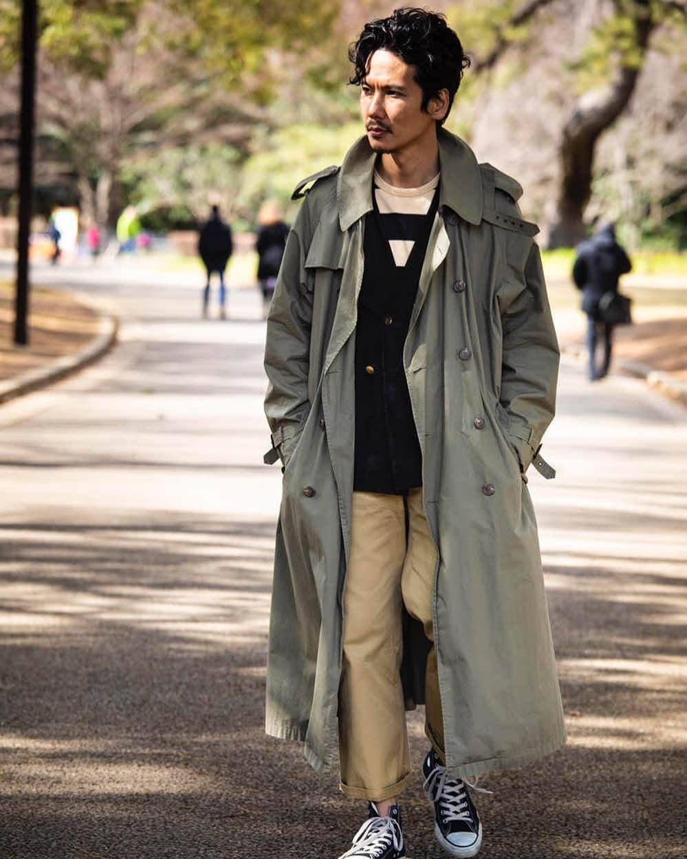 Shuhei Nishiguchiさんのインスタグラム写真 - (Shuhei NishiguchiInstagram)「"one day..." #thowback  Ph. @ondatakuji  @oceans_magazine ・ Tap for Brands ・ #instafashion #picoftheday #mensstreetstyle #follow #sartorial #sartoriale #dapper #trend #influence #gentleman #bestoftheday #vintagestyle #vintagewear #spezzatura #ootd #outfitmen」5月13日 22時13分 - shuhei_nishiguchi