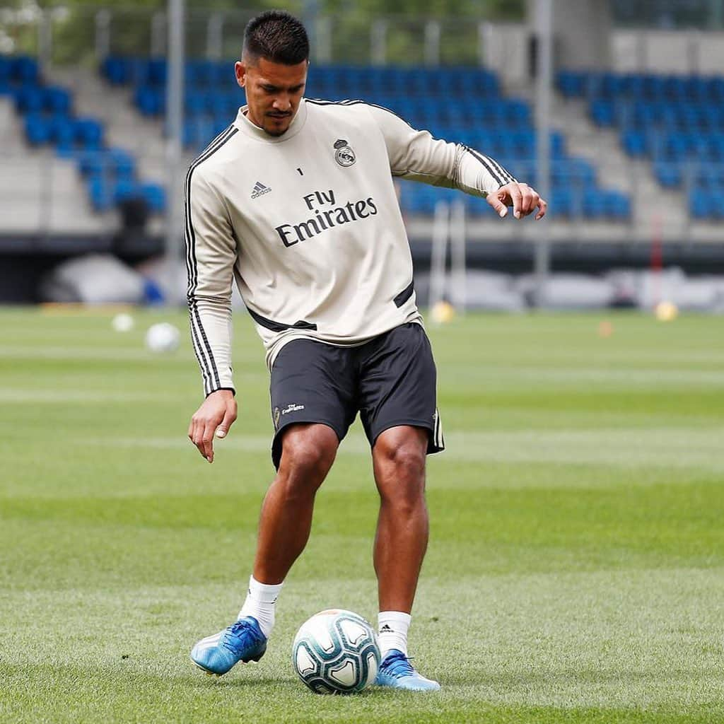 アルフォンス・アレオラさんのインスタグラム写真 - (アルフォンス・アレオラInstagram)「💥⚽️ @realmadrid #HalaMadrid」5月13日 22時20分 - alphonseareola