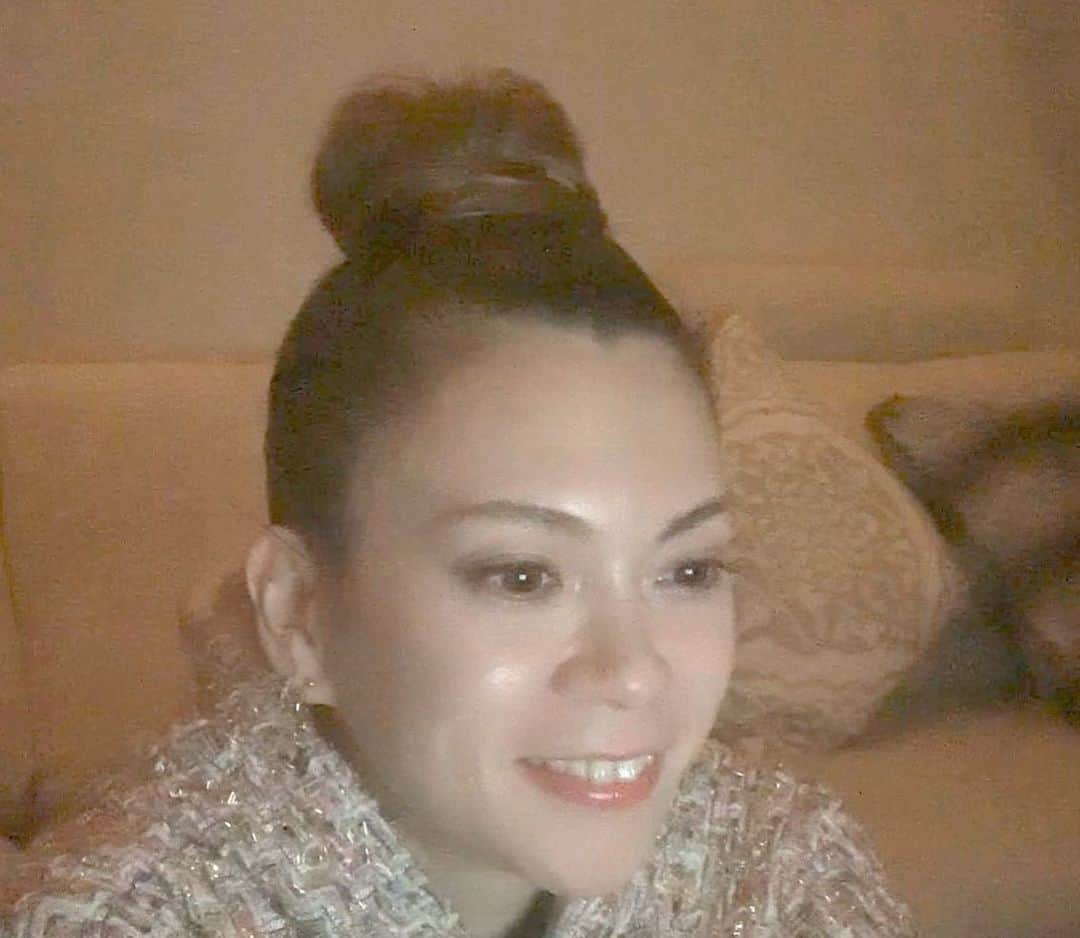 小柳ゆきのインスタグラム：「5/13オンエア 「今夜くらべてみました」3時間SP に出演致しました。 . シークレットゲストだった為、事前に告知ができず申し訳ありません。 . 見逃し配信アプリでご覧頂けますので是非ご利用ください。 . ■TVer https://tver.jp/episode/71896274 ■日テレTADA! https://cu.ntv.co.jp . by STAFF . 小柳ゆきはハマっています。 #三木大雲 さん #つまみ枝豆 さん の怪談で安眠しております。 皆様も是非。」