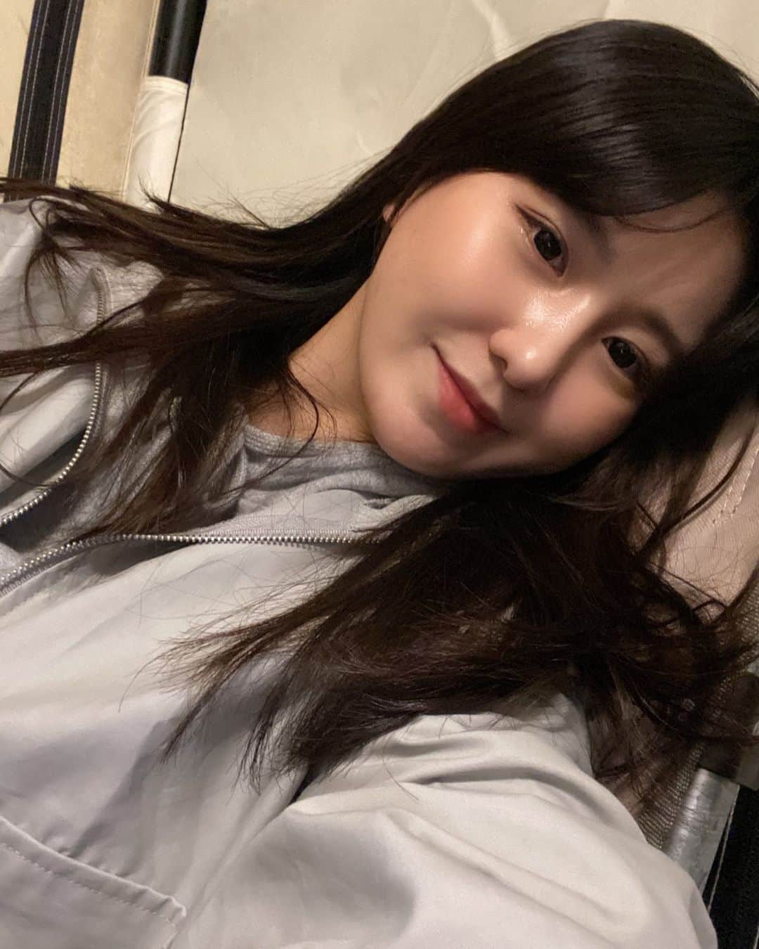 イ・スギョンのインスタグラム：「내일도 쉬는날 🤍」