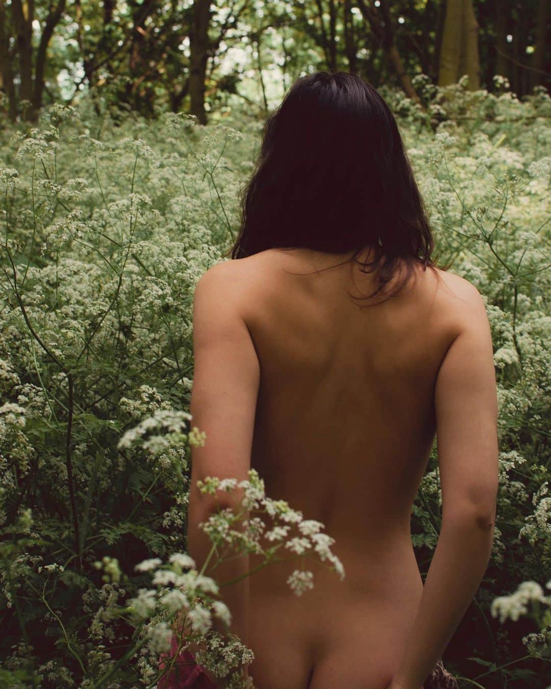 Amelia Zadroのインスタグラム：「Recharging 🍃」