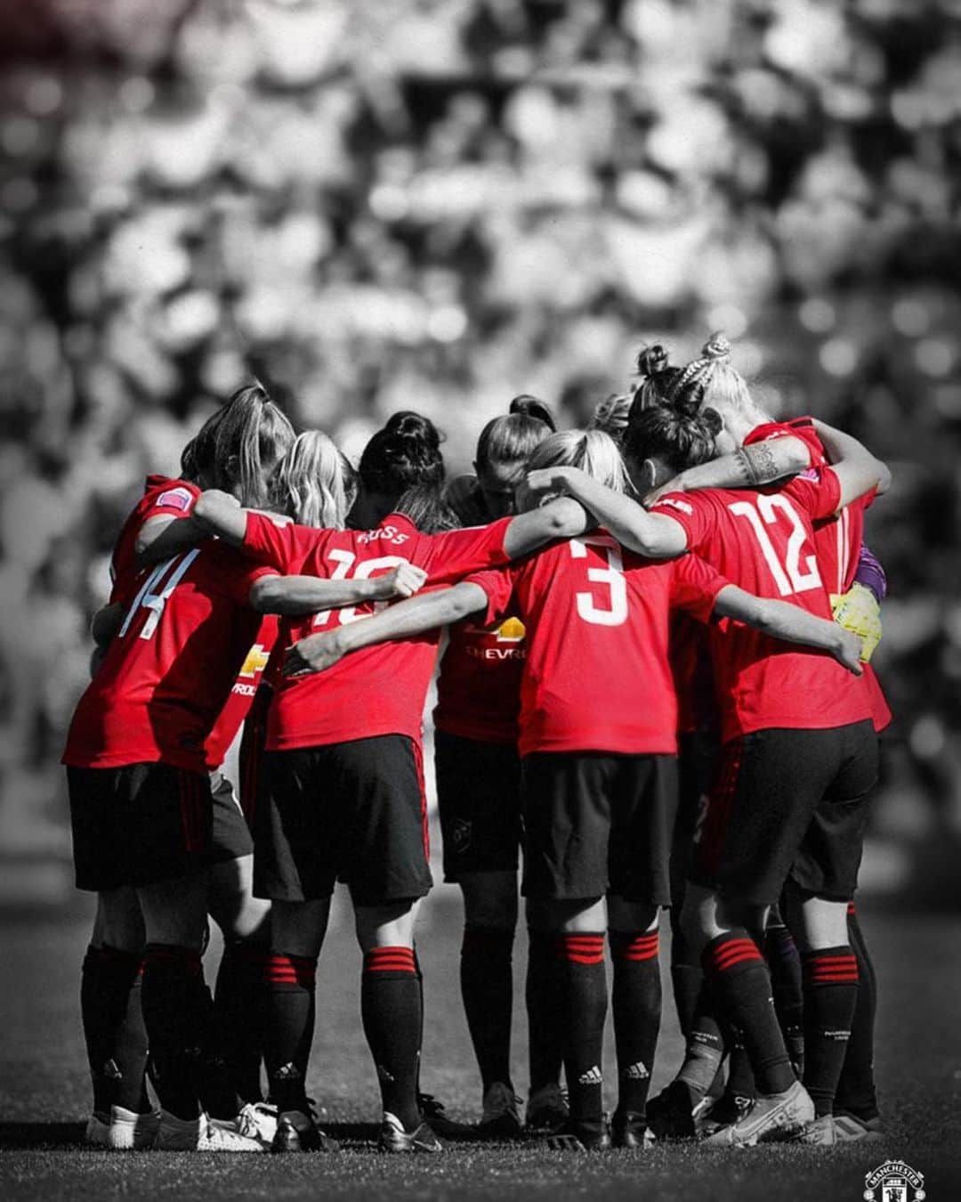ジャッキー・グローネンのインスタグラム：「This team ♥️ @manutdwomen」