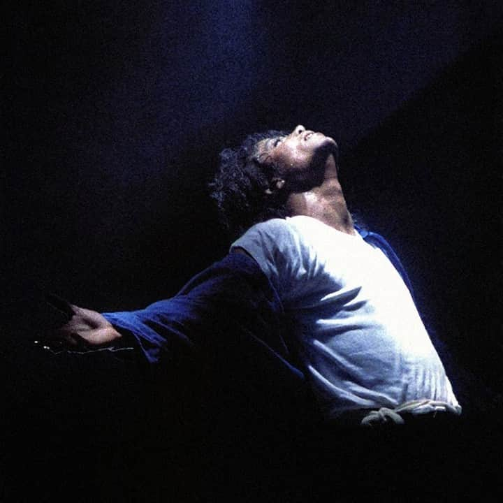 マイケル・ジャクソンさんのインスタグラム写真 - (マイケル・ジャクソンInstagram)「“When Michael Jackson sings, it is with the voice of angels. When his feet move, you can see God dancing.” – Sir Bob Geldof on Michael Jackson.」5月14日 1時15分 - michaeljackson