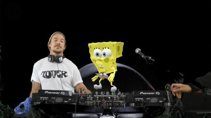 メジャー・レーザーのインスタグラム：「please give a warm welcome to the 4th member of Major Lazer」