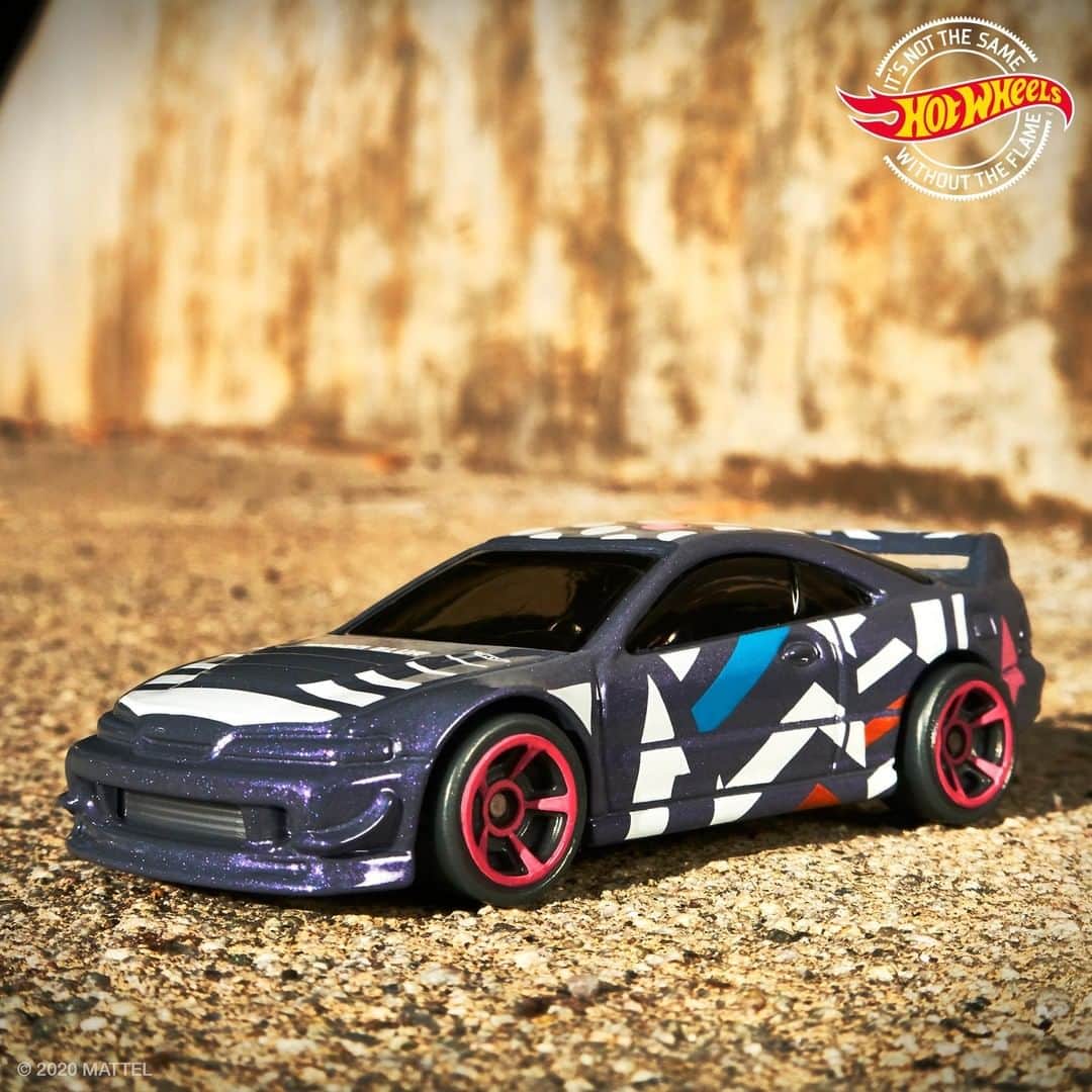 Hot Wheelsさんのインスタグラム写真 - (Hot WheelsInstagram)「Taking a stance in our Custom ’01 Acura Integra GSR. Part of the Speed Blur™ mini collection #HotWheels」5月14日 1時30分 - hotwheelsofficial