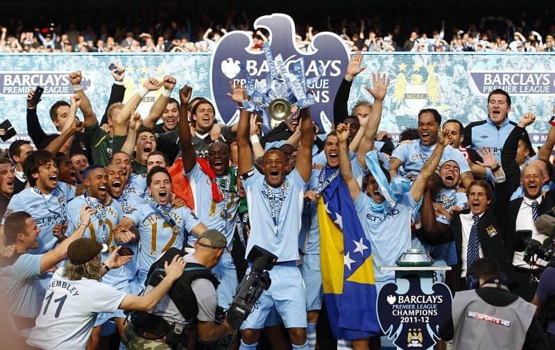ナイジェル・デ・ヨングのインスタグラム：「#Onthisday in 2012 ..... and the rest is history 🏆 #Champions」
