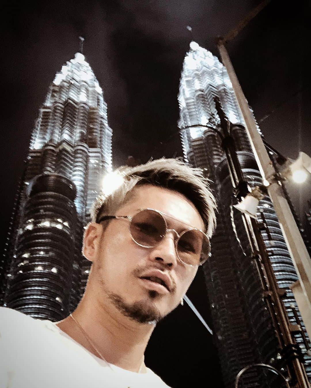 DJ ACEさんのインスタグラム写真 - (DJ ACEInstagram)「🇲🇾﻿ 🕙2019年﻿ 📍Kuala Lumpur｜Malaysia﻿ ﻿ TomorrowlandのプレパーティーでKLのW hotelへ。﻿ ﻿ #割と最近﻿ #TOMORROWLAND﻿﻿ #マレーシア #DJのツアーのみで行ってるアジア圏はほぼクラブでの写真しかない😂﻿ #ACE1﻿ #ACE1TRIP」5月14日 12時39分 - ace1djace