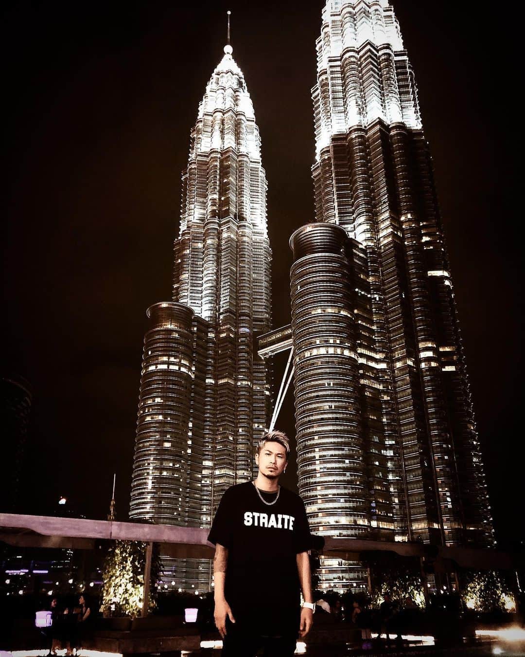 DJ ACEさんのインスタグラム写真 - (DJ ACEInstagram)「🇲🇾﻿ 🕙2019年﻿ 📍Kuala Lumpur｜Malaysia﻿ ﻿ TomorrowlandのプレパーティーでKLのW hotelへ。﻿ ﻿ #割と最近﻿ #TOMORROWLAND﻿﻿ #マレーシア #DJのツアーのみで行ってるアジア圏はほぼクラブでの写真しかない😂﻿ #ACE1﻿ #ACE1TRIP」5月14日 12時39分 - ace1djace