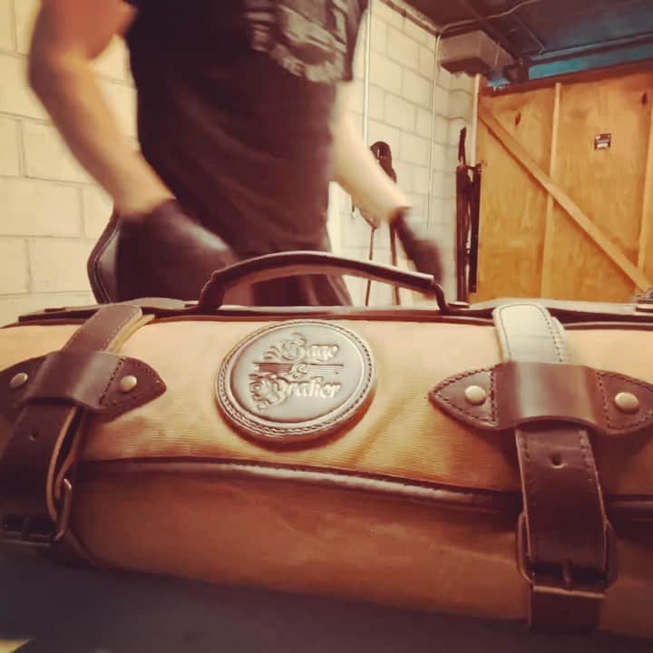 呉建豪のインスタグラム：「Firearm hygiene essentials @sageandbraker #sageandbraker 🔥🔥🔥 #Godisgood #gunsafety」
