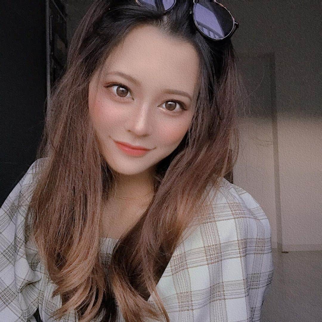 のインスタグラム：「たまには更新します💗 実家愛知県はまだ緊急事態宣言解除になってません💦 皆様頑張りましょう！！あとすこし💗 . . .  #自撮り #詐欺 #加工 #ドヤ顔 #beautycam #camera #japan #japanese #japanesegirl #likeme #love #smile #ビジョビ @b_b_j.j #instagram #instalike #girl #ilovejapan #followme #愛知 #tiktok #tiktoker #tiktokjapan #コロナに負けるな #自粛」