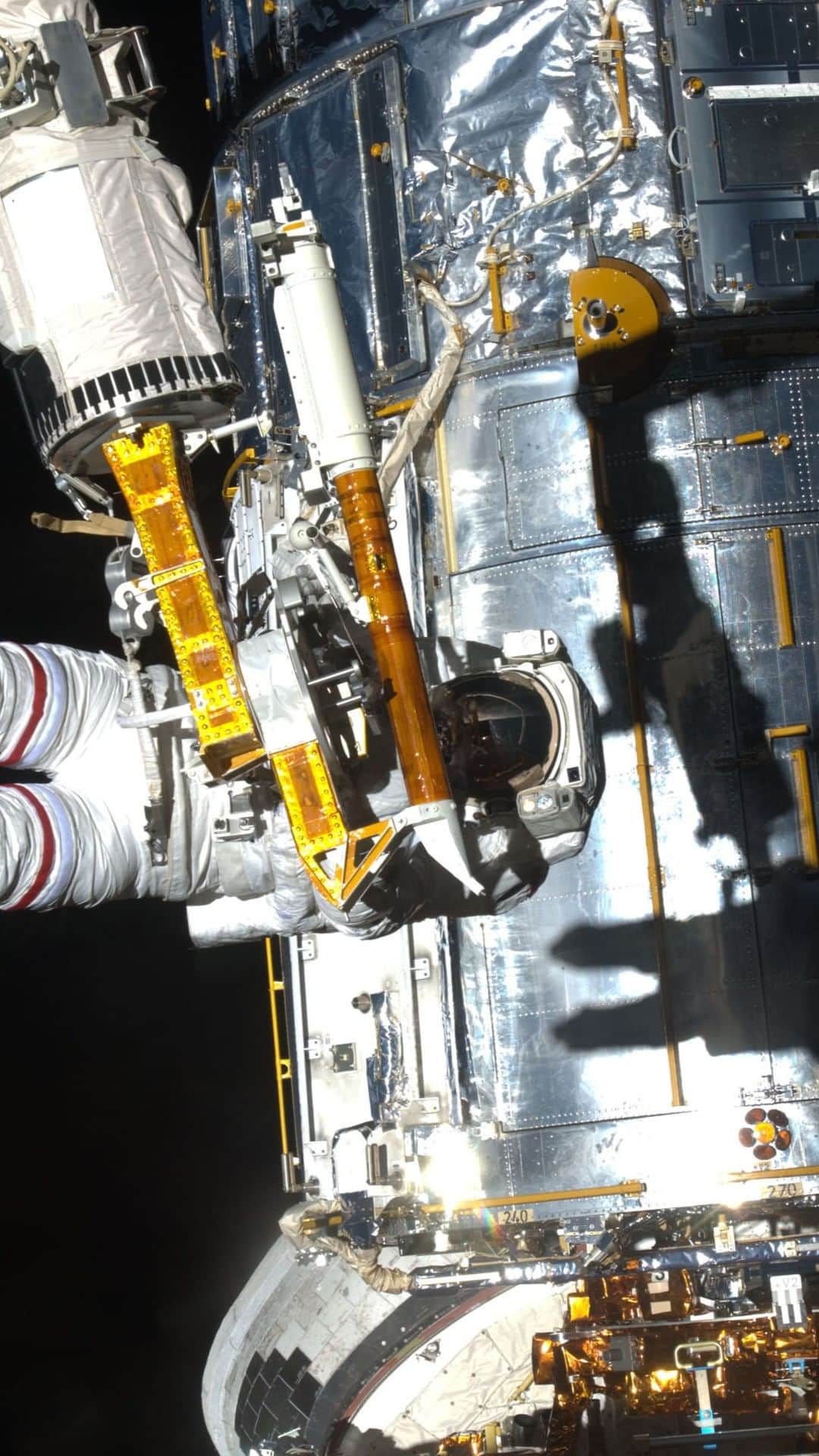 のインスタグラム：「Just as cars need maintenance on Earth, sometimes spacecraft need fixing, too. 🛠️ When astronauts work on spacecraft in orbit, it's called space servicing. ⁣⁣⁣ ⁣⁣ Want to know more about space servicing? Leave your questions in the comments below for a Q&A from 12-2 p.m. EDT on 5/14 with NASA astronauts and experts! ⁣⁣ ⁣⁣ 💡Fun fact! Astronauts traveled to the Hubble Space Telescope for five servicing missions. Their work is the reason why Hubble has lasted 30 years in space, showing us images of the universe as a more colorful and stranger place than we ever imagined.⁣⁣⁣ ⁣⁣⁣ Credit: NASA」