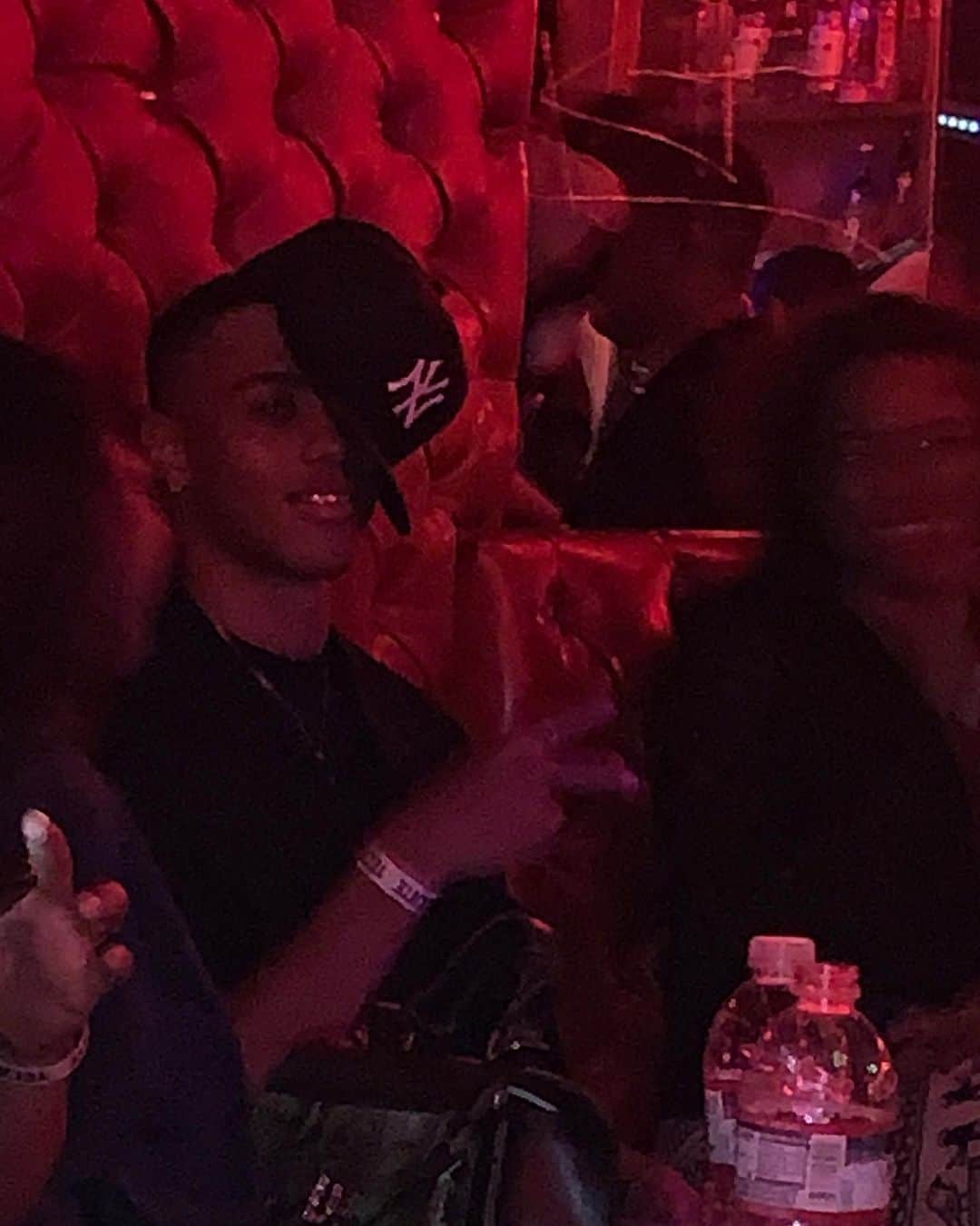 キース・パワーズのインスタグラム：「I miss being out, livin’ this grand hustle lifestyle, man.」