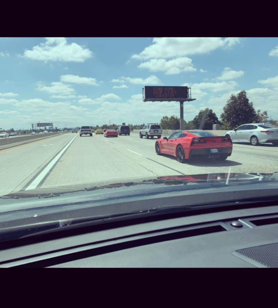 奥山春香さんのインスタグラム写真 - (奥山春香Instagram)「カリフォルニアにいる友達から最高な写真が届いた🔥🔥🔥 #corvette」5月14日 9時10分 - corvetteharuka