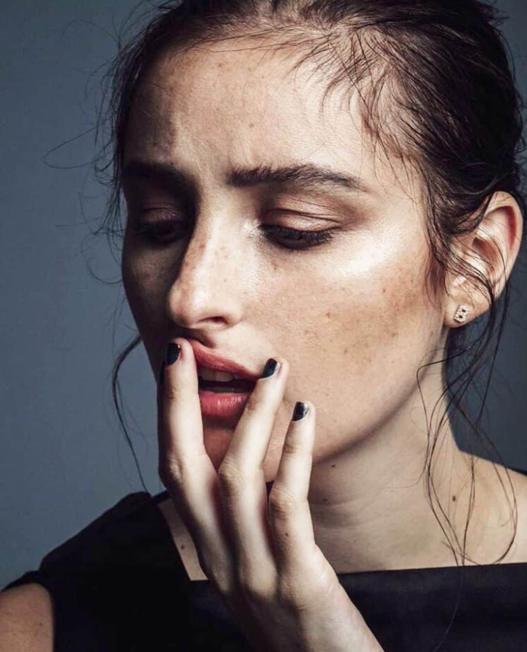 バンクスさんのインスタグラム写真 - (バンクスInstagram)「I have been writing so much new music. Fingertips on overdrive. I’m excited for when you can hear 🖤」5月14日 9時50分 - hernameisbanks