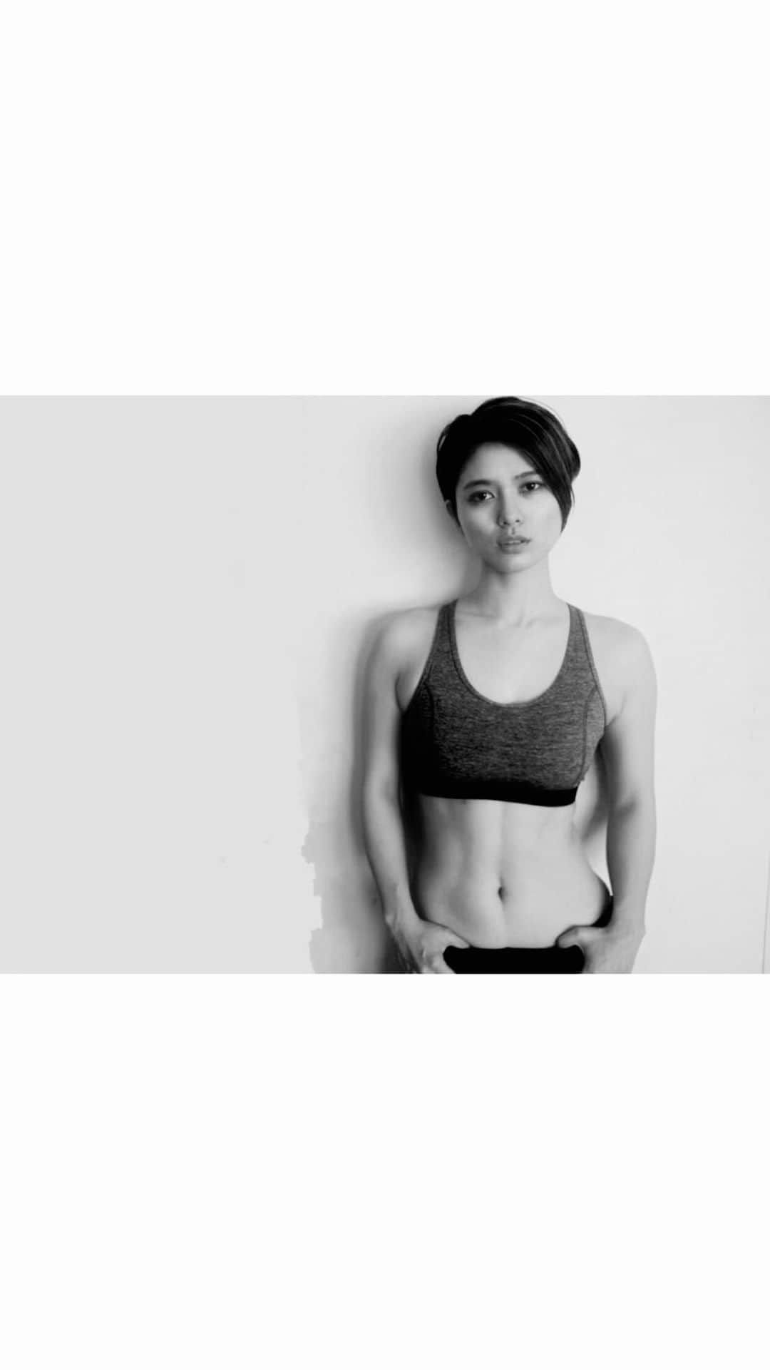 金城優華のインスタグラム：「初心者向けのHiitトレーニング!! (インターバルトレーニング) 短時間、全力で行う事で脂肪燃焼スイッチ入ります!! 忙しい方にオススメ！ ぜひトライしてみてください！」