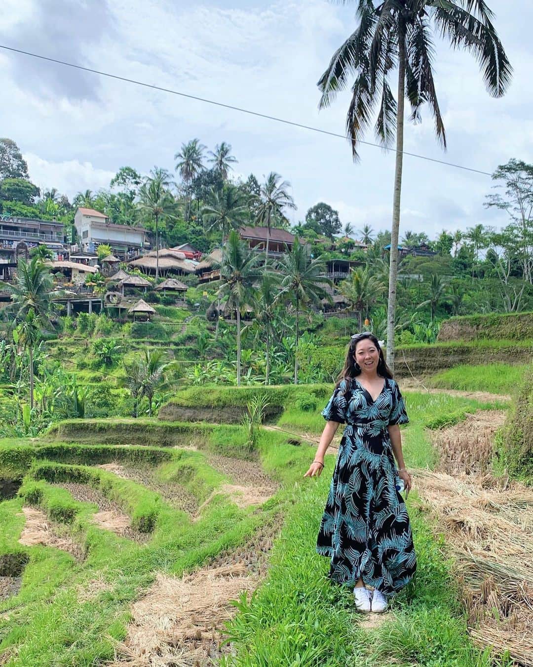 ケーシー・コモトのインスタグラム：「💚 bali memories 💚 ~~~~~~~~~~~~~~~~~~~~~~~~~~~~~~~~~~~~~~~~~~~ miss adventuring with friends but also just thankful to have golf courses open again⛳️ p/c - @cokino • • • #bali #ricefieldsbali #prequarantinepic #coronagoaway #プロゴルファー #女子プロ」