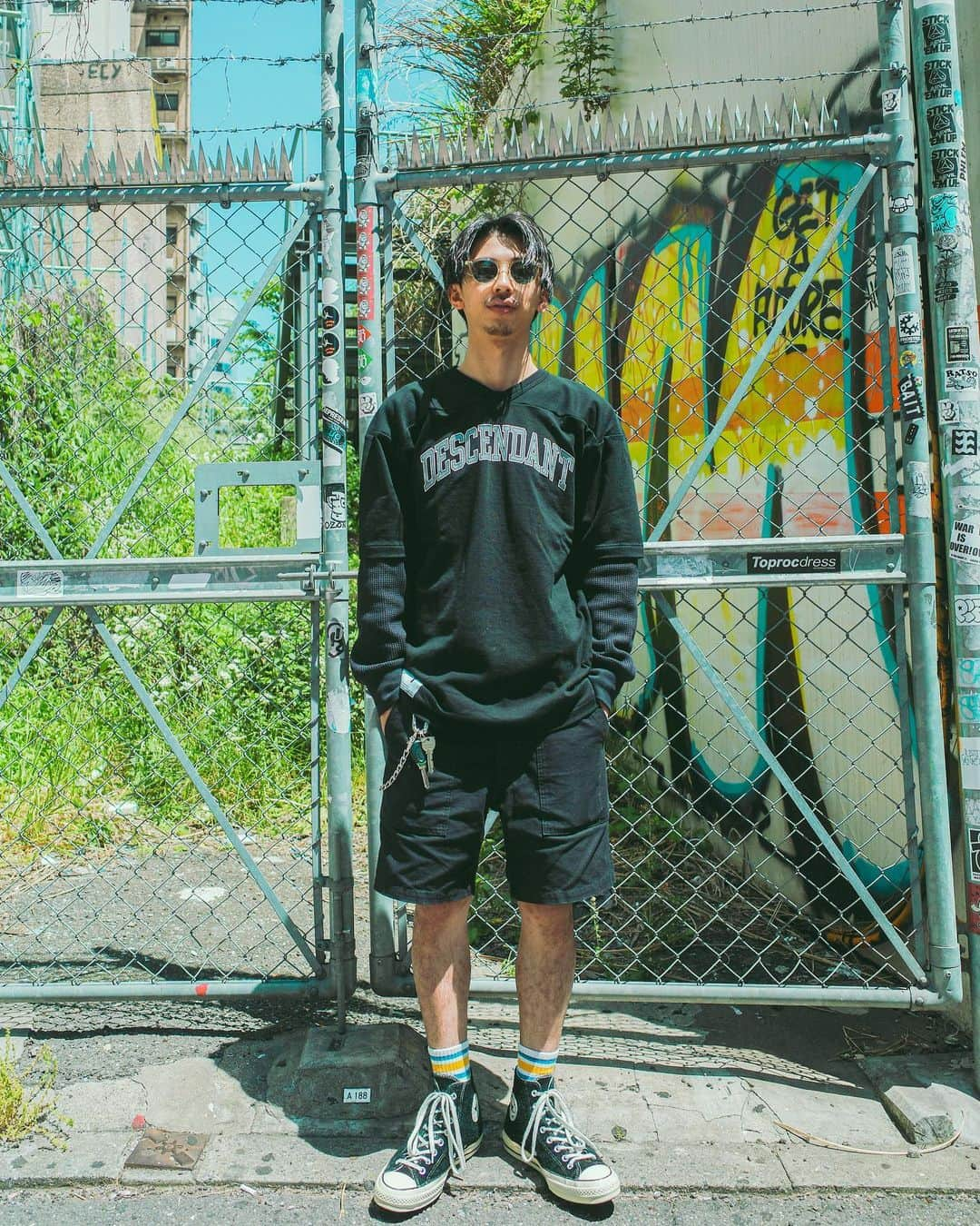 雄三 雨宮さんのインスタグラム写真 - (雄三 雨宮Instagram)「Black shorts style🛹  #descendant  #wackomaria  #uniqlo  #ayame #converse  #oceantokyo #oceantokyoover #メンズヘア #メンズファッション #メンズパーマ #メンズ髪型 #メンズヘアカタログ #メンズモデル #雨宮雄三#雨スタ」5月14日 11時04分 - amezooon