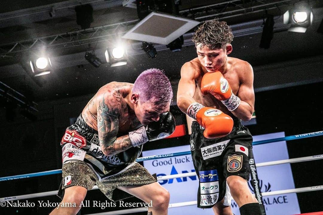 京口紘人のインスタグラム：「. . . Fight photo . . bestshot . . #京口紘人 #hirotokyoguchi #boxing #今までの試合を画像で振り返る #nakakoyokoyama」