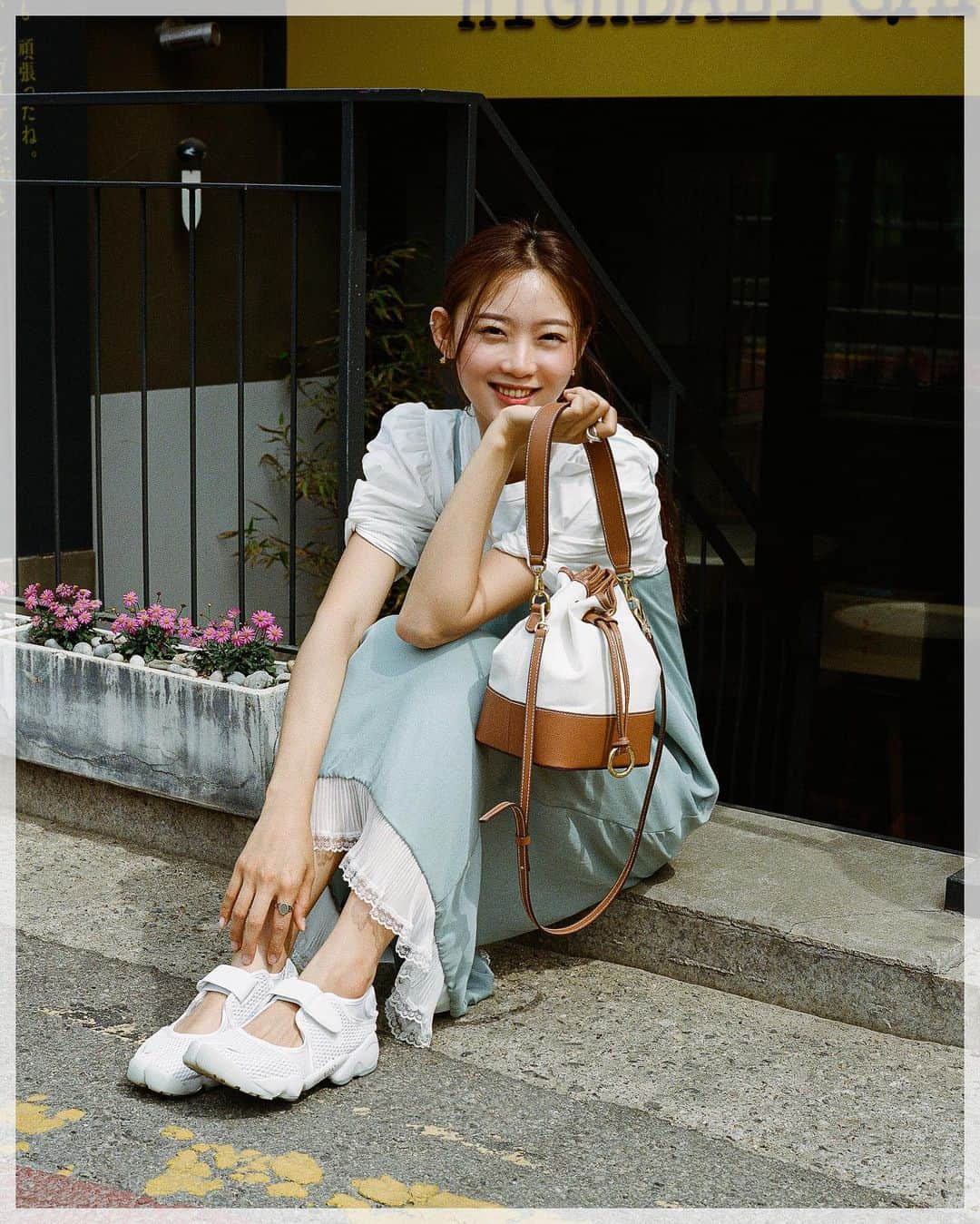 가로수길 , Seoulのインスタグラム：「Thx @j876my 🔥🔥 Mamiya 645 pro  요즘 필름 사진에 맛 들려버려써 오랜만에 젤라비님」