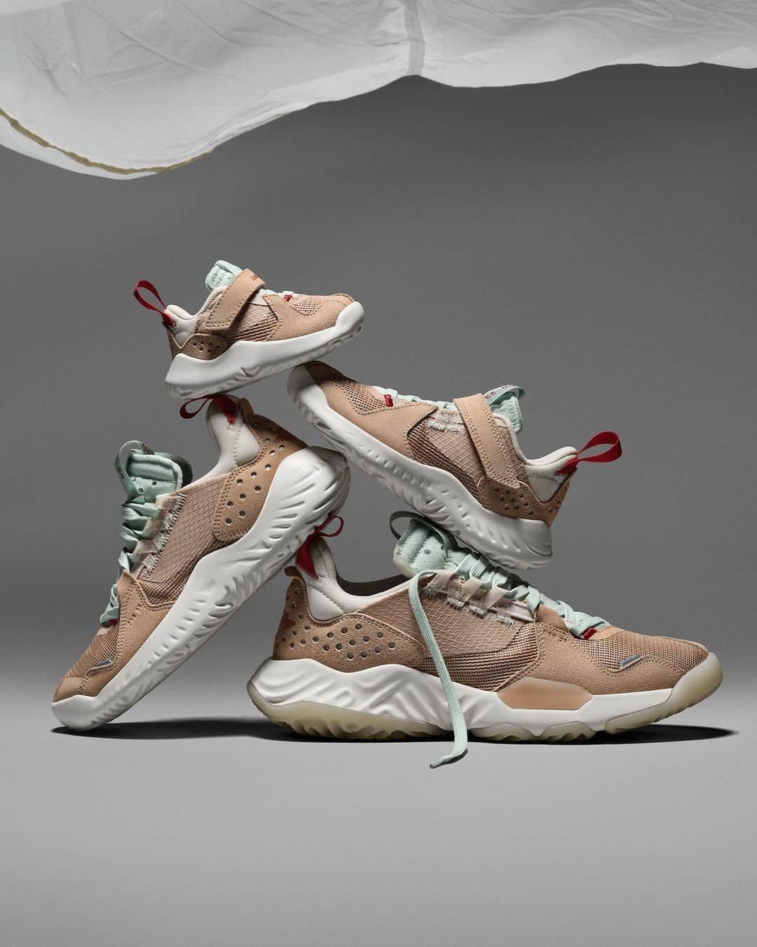 Jordanのインスタグラム：「The daily staple for the entire fam. The Jordan Delta ‘Tan’ is available now.」