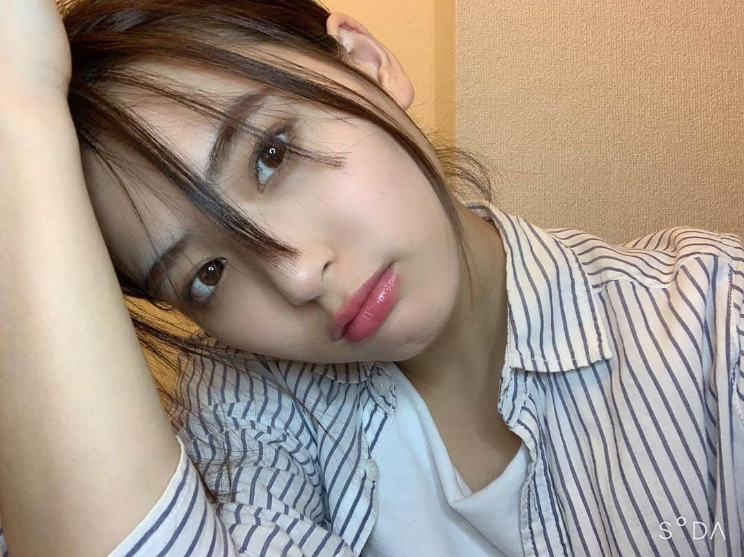 LUNAさんのインスタグラム写真 - (LUNAInstagram)「前髪伸びたくん。. . . . . #selfie #selfies #selfietime #me #i #onechance #luna #前髪伸びた #自分では切れない #てゆーか #伸ばす . . . .#おうち時間 のお供に私が上げてる動画 #ルナトレ や ストーリーみてくださいね。やっぱり身体動かしたり好きな事してる時間は幸せ。」5月14日 22時01分 - luna_0229