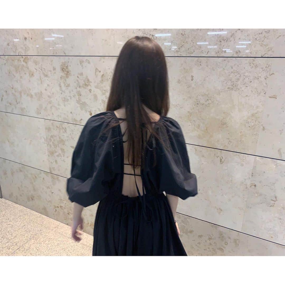 板野友美さんのインスタグラム写真 - (板野友美Instagram)「the back♥♥♥ #友Style」5月14日 22時10分 - tomo.i_0703