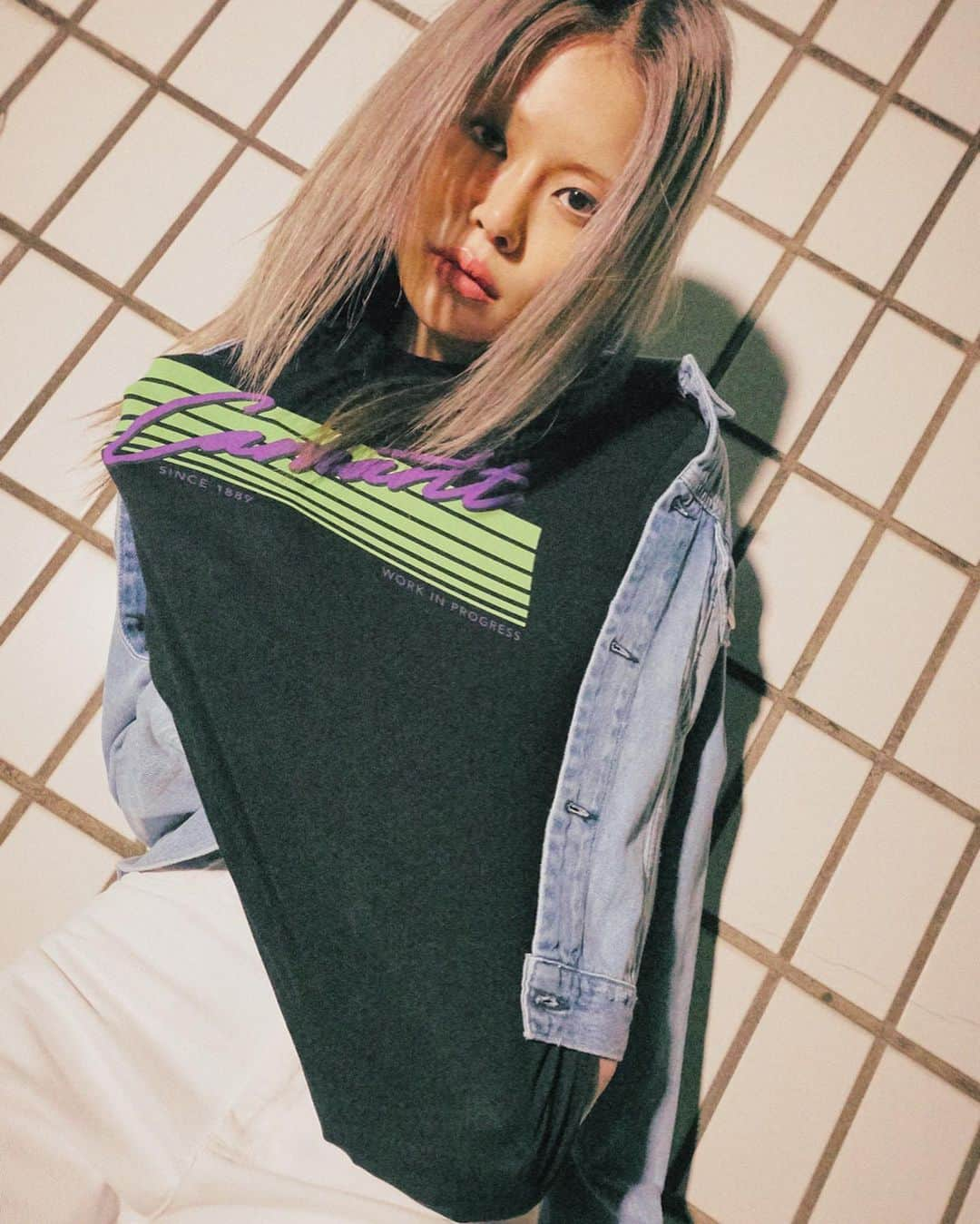 アン・アルムさんのインスタグラム写真 - (アン・アルムInstagram)「New @carharttwip summer/spring ‘20 🖤🤞🏼🧡 cc: @carharttwip_kr @biglipkid @essensean_vx5 @9hyunmi @jungminwoo_ @worksout_official 꺅」5月14日 14時54分 - ahnahr