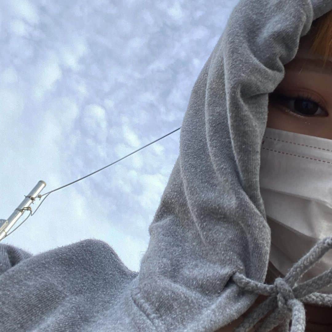 かれんのインスタグラム：「☁️.」