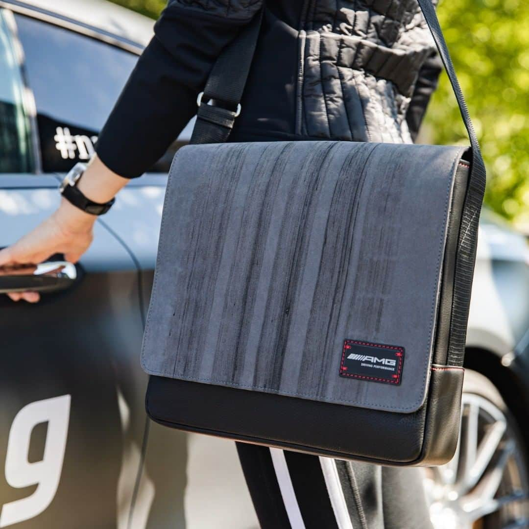 Mercedes AMGさんのインスタグラム写真 - (Mercedes AMGInstagram)「Looking for a stylish companion on the go? Then check out our Driving Performance infused AMG messenger bag with its truly unique design and enough room for all your belongings!  Click on the tag to make it yours! #MercedesAMG #DrivingPerformance #Handbag」5月14日 17時25分 - mercedesamg