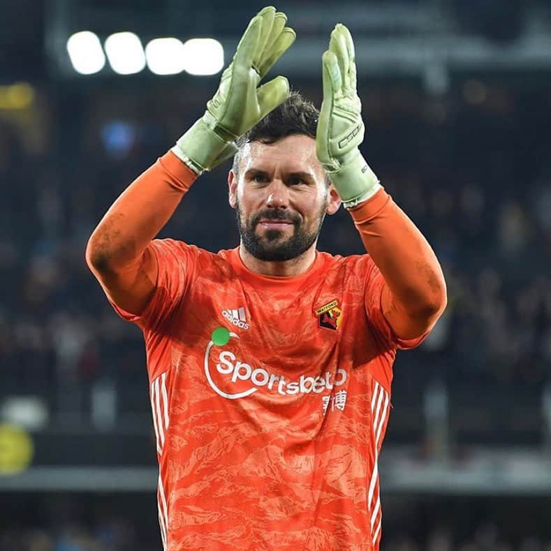 のインスタグラム：「@benfosters I have to say that was an incredible episode of @glovedpodcast with @jamieedwards11 yesterday and we can’t wait for this one to drop.  You’ve had a journey that many on and off the pitch can learn from.  Look out for it soon. Thanks again.  GLOVED - all episodes Available on iTunes/YouTube/Spotify or link in bio  Thank you for sharing.」