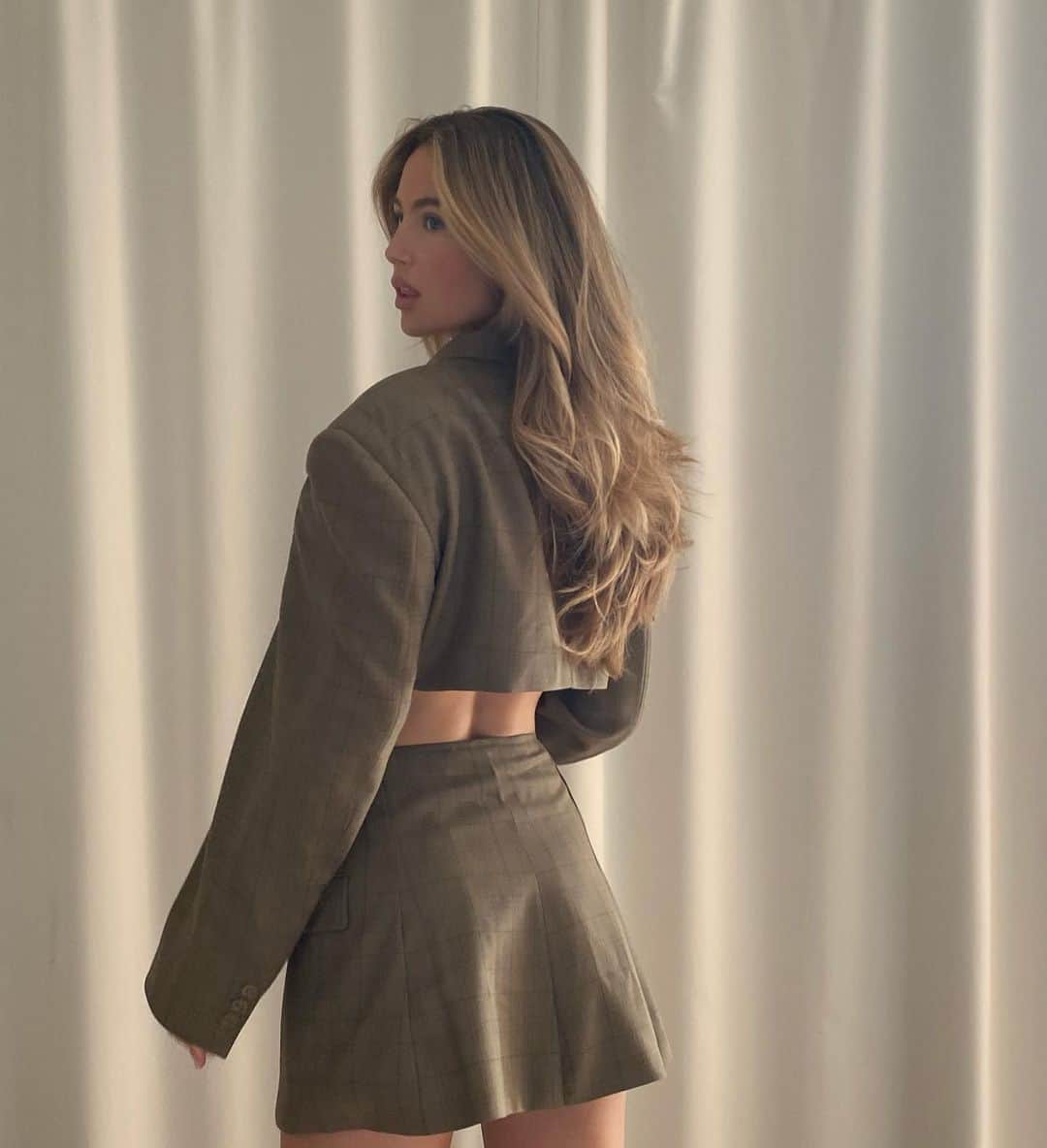 Mathilde Goehlerのインスタグラム：「Morning 😇」