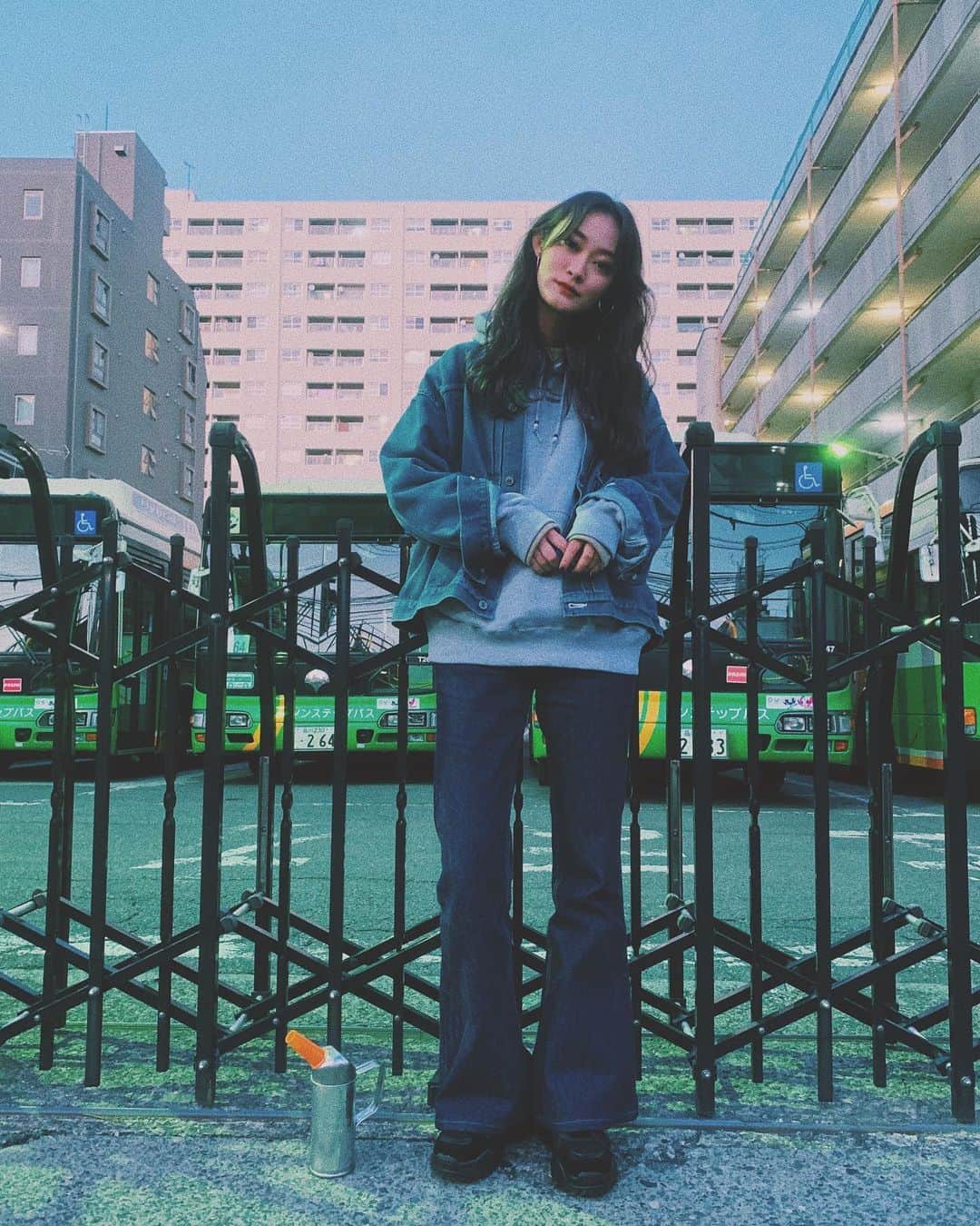 minan (lyrical school)のインスタグラム：「『OK!』のMV衣装❤︎﻿ ﻿ @skinwrapsaroundtheworld のパーカーが﻿ 最高に可愛いです❤︎❤︎﻿ ﻿」