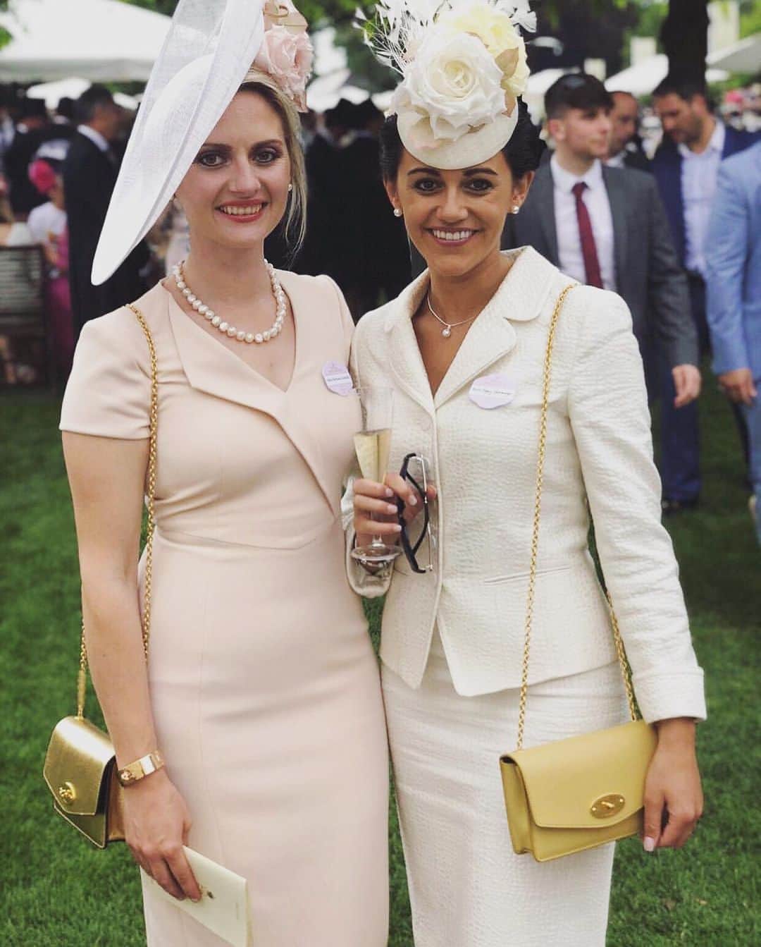 キャロライン チャールズのインスタグラム：「We look back to the sunny days of British Summer Sporting Events. Our lovely client pictured right, at Royal Ascot in the Bianca Suit. 💛  #royalascot #ascot #british #britishdesigner #britishfashion #london #england #fashion #style #lifestyle #millinery #milliner #luxuryfashion #luxurystyle #springsummer #summer #fashion #fashionstyle」