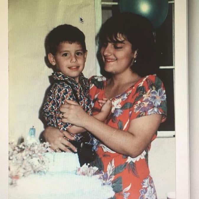 ハメス・ロドリゲスのインスタグラム：「Mami hermosa te deseo un feliz cumpleaños y que cumplas muchísimos más. que bendición de tenerte a mi lado en este día tan especial. Eres un ejemplo de mujer en todos los sentidos, Dios te bendiga. te amo!」