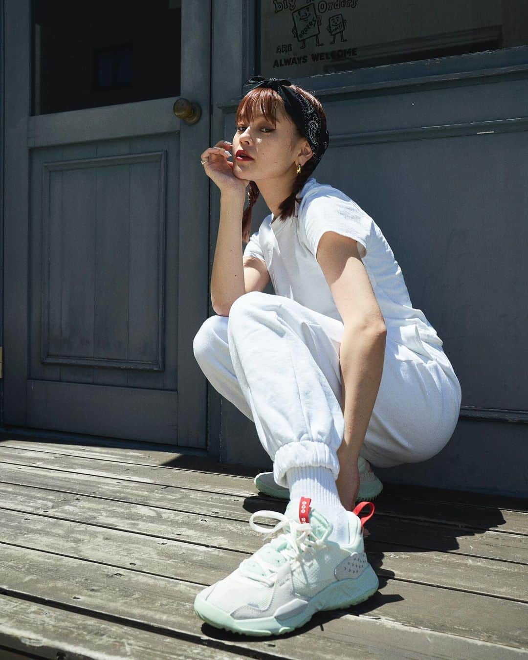 emmaさんのインスタグラム写真 - (emmaInstagram)「@jumpman23 🪐🤍 4.29 on sale JORDAN DELTA 👟 #jumpman  Photographer : @tomoyuki_kawakami  Hair&Make : @sayoko_yoshizaki」5月14日 19時21分 - okss2121